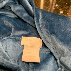 Softies Snuggle Jumper. Barely worn. From Oprah’s favorites brand